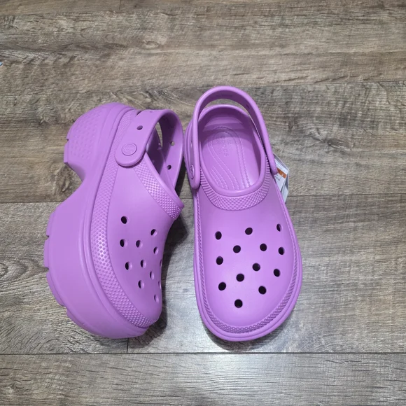 Crocs Mega Crush Purple Clogs Women Size 8 - Picture 2 of 11